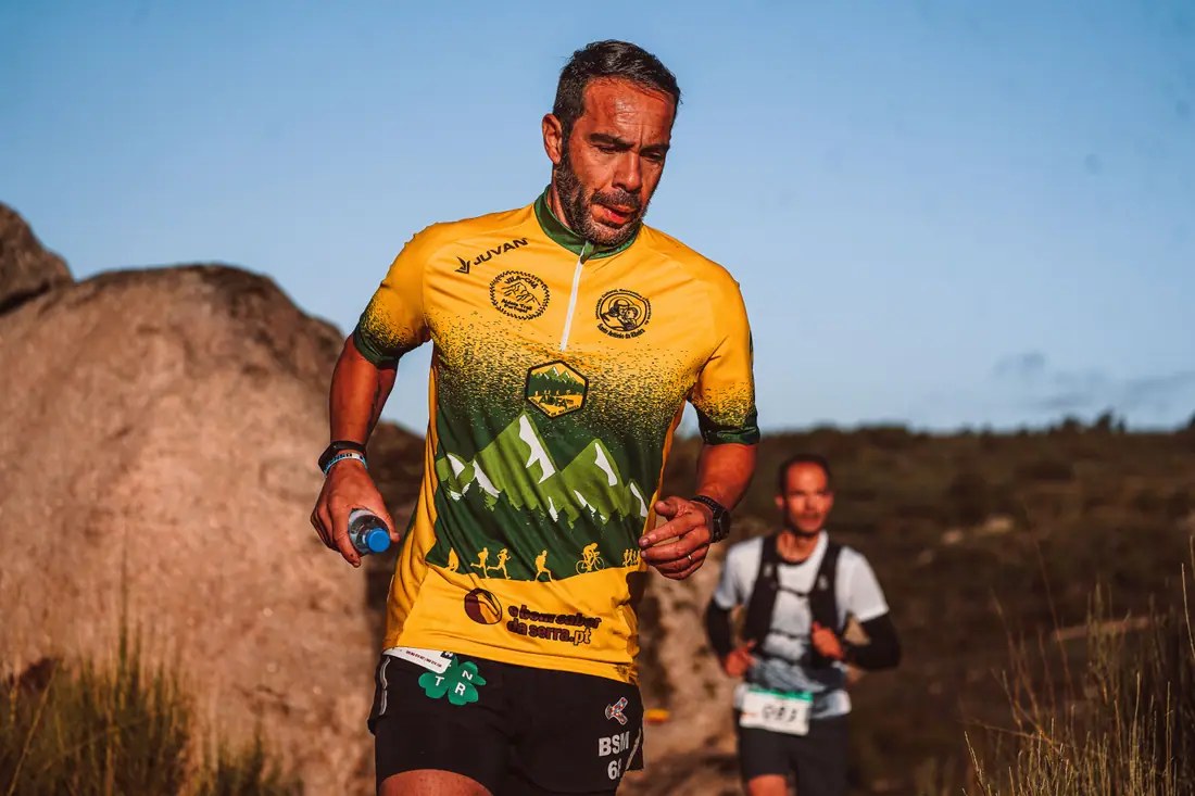 Trail runner on the Cactus Cup 5K course